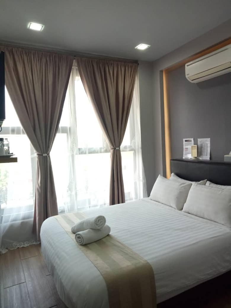 פנתאי צנאנג Sunset Villa Inn מראה חיצוני תמונה